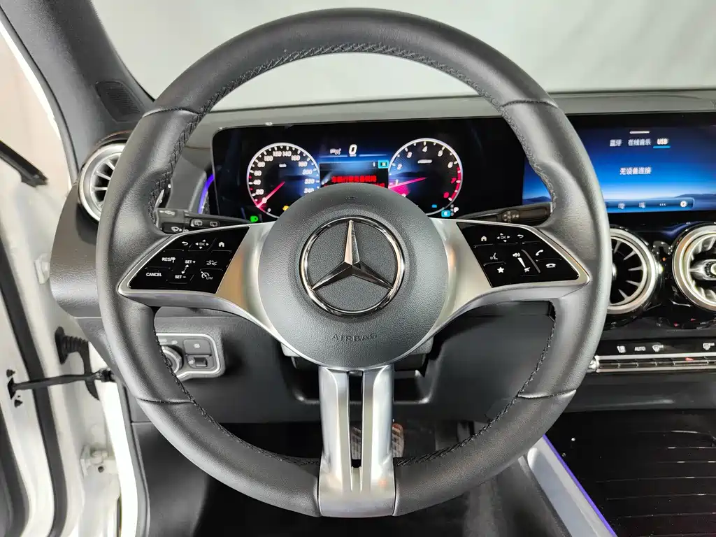 Mercedes-Benz GLB 2024 GLB 220 Dynamic купить на сайте DeffCars