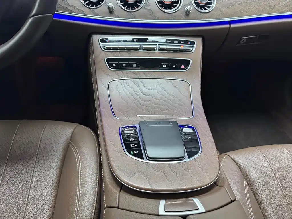 Mercedes-Benz E-Class 2022 E 300 L Luxury Model купить на сайте DeffCars