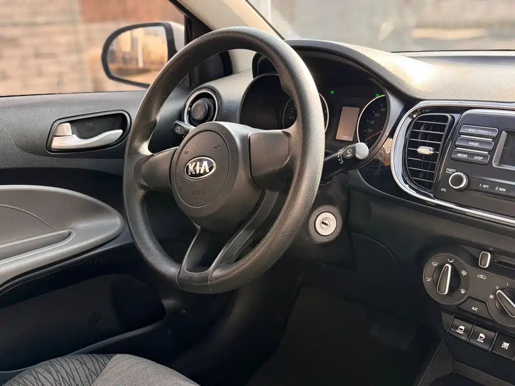 Huanchi 2020 1.4L automatic comfort sunroof version купить на сайте DeffCars