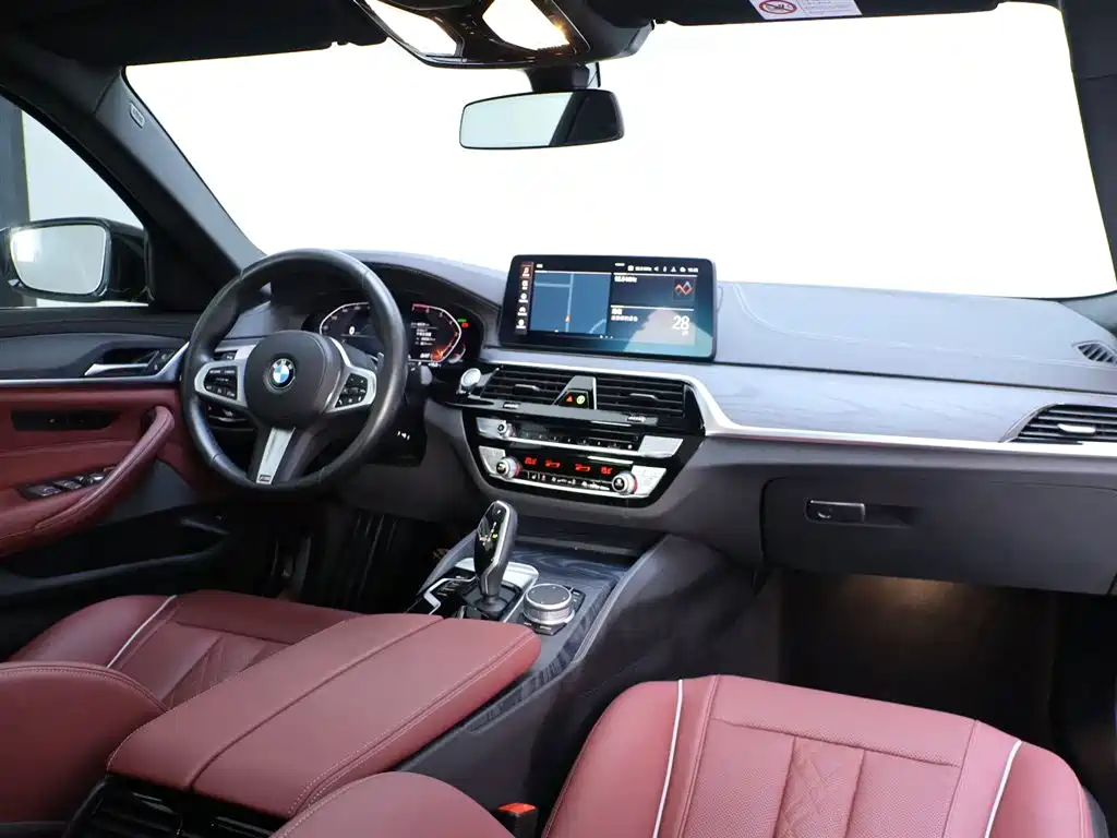BMW 5 Series 2021 530Li Leading M Sports Package купить на сайте DeffCars