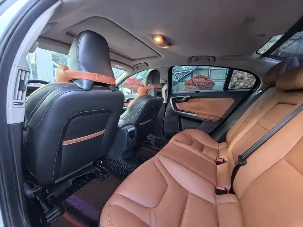 Volvo S60 2017 S60L T5 Smart Edition купить на сайте DeffCars