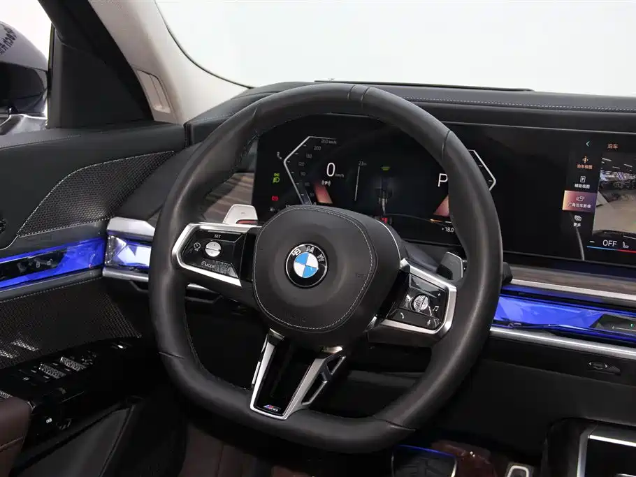 BMW 7 Series 2023 740Li Leading M Sports Package купить на сайте DeffCars