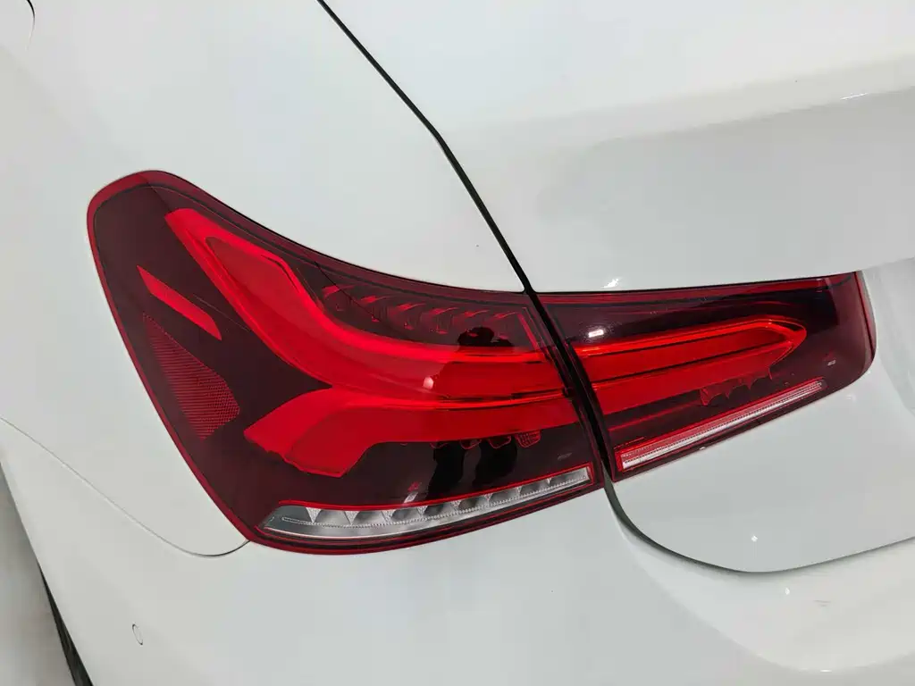Mercedes-Benz A-Class 2020 Facelift A 200 L Sports Sedan Dynamic Type купить на сайте DeffCars