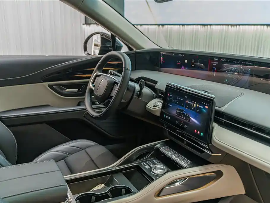 Voyager 2025 2.0T four-wheel drive exclusive edition купить на сайте DeffCars