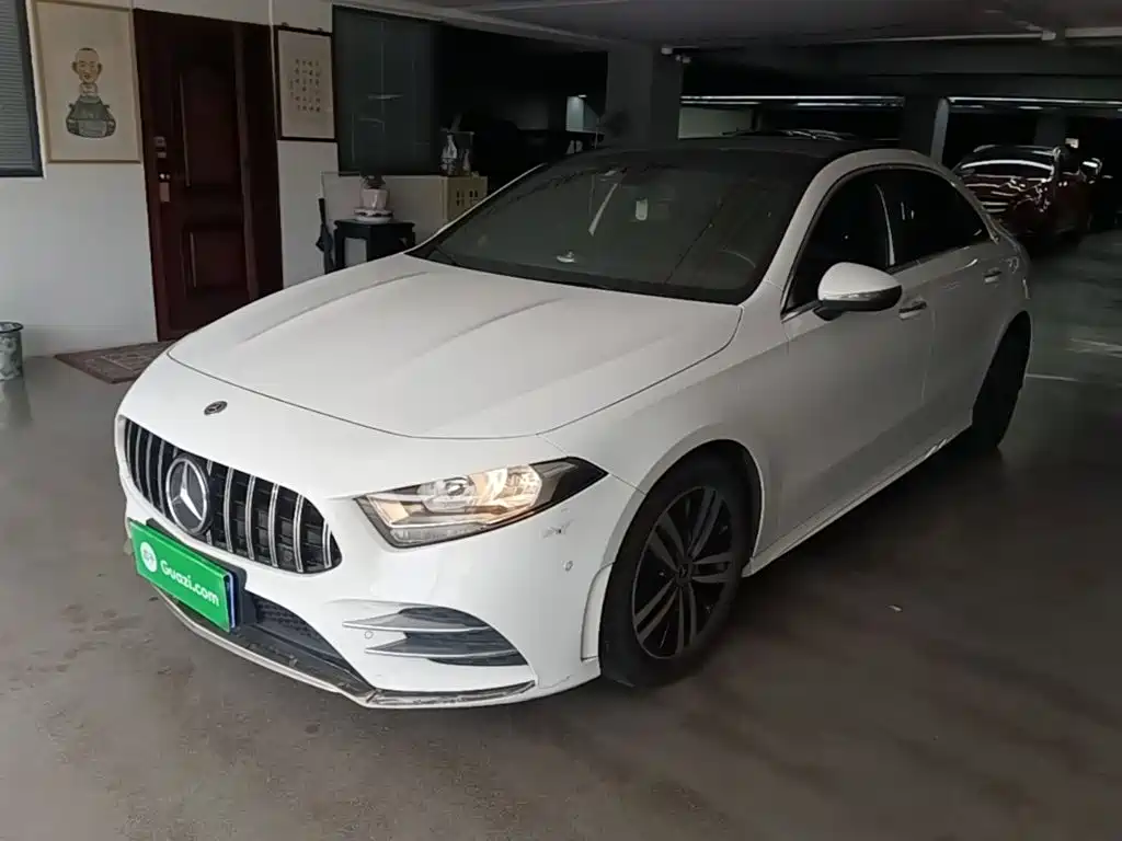 Mercedes-Benz A-Class 2019 A 180 L Sports Sedan купить на сайте DeffCars
