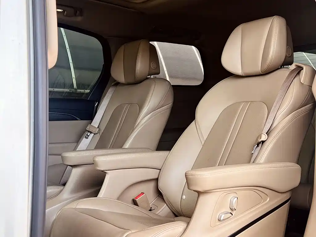 Buick GL8 2021 ES Lu Zun 653T luxury model купить на сайте DeffCars