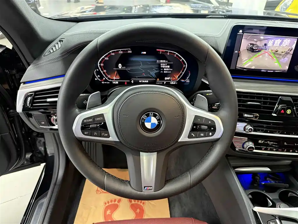 BMW 5 Series 2022 530Li Leading M Sports Package купить на сайте DeffCars