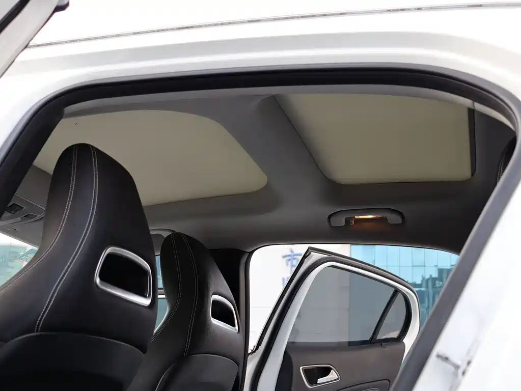 Mercedes-Benz GLA 2016 GLA 200 Dynamic купить на сайте DeffCars