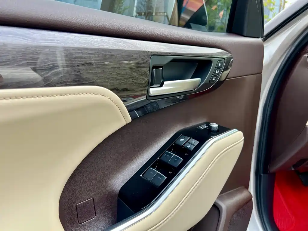 Highlander 2022 dual engine 2.5L four-wheel drive extreme version 7 seats купить на сайте DeffCars