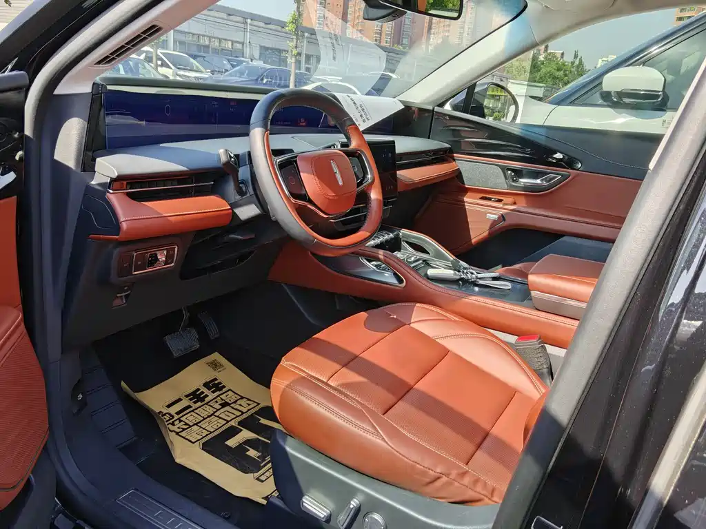 Voyager 2025 2.0T four-wheel drive Zunyi hybrid version купить на сайте DeffCars