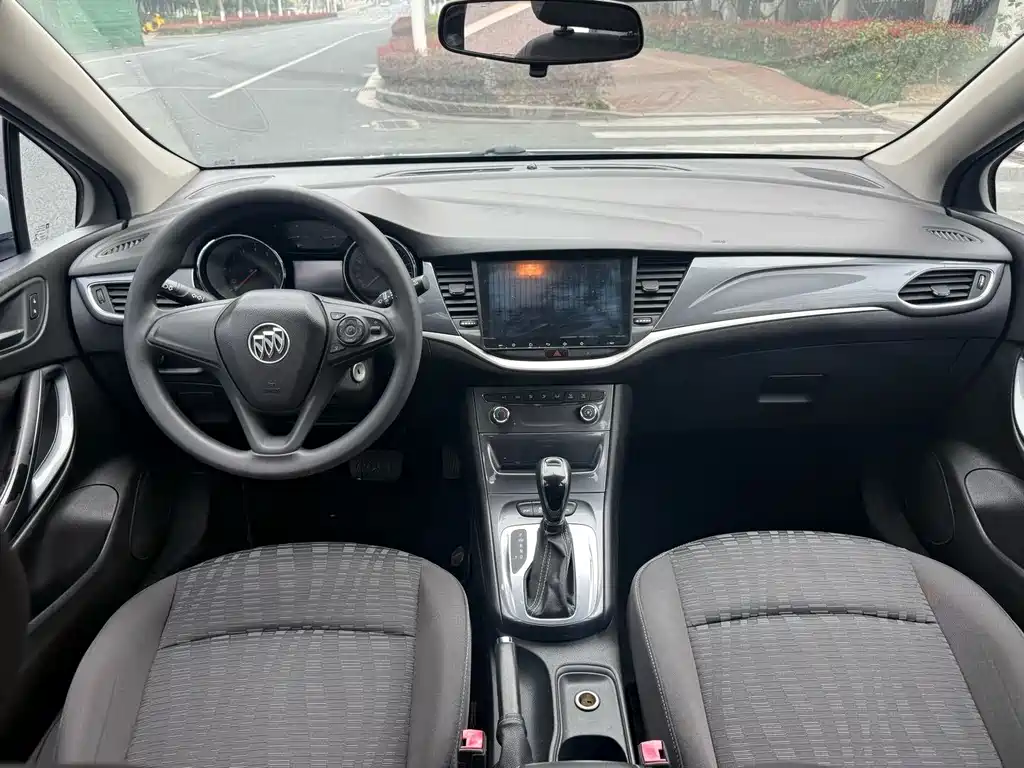 Weilan 2018 hatchback 15S automatic enterprising model купить на сайте DeffCars