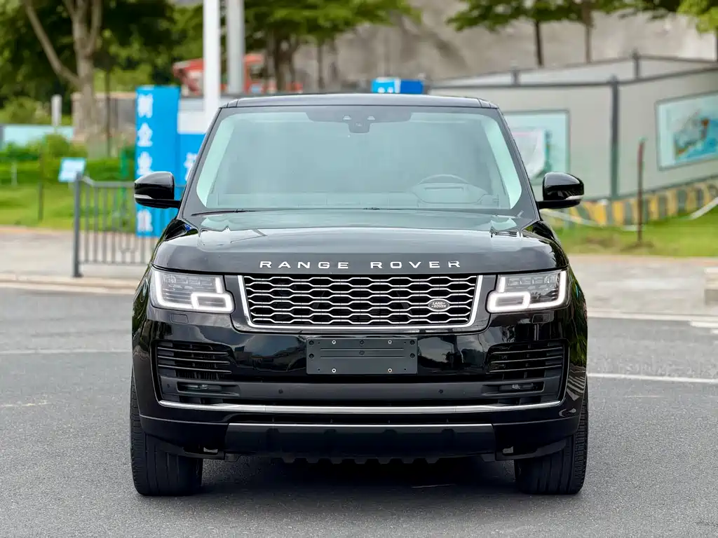 Range Rover 2022 3.0 L6 400PS Legendary Extended Classic Edition купить на сайте DeffCars