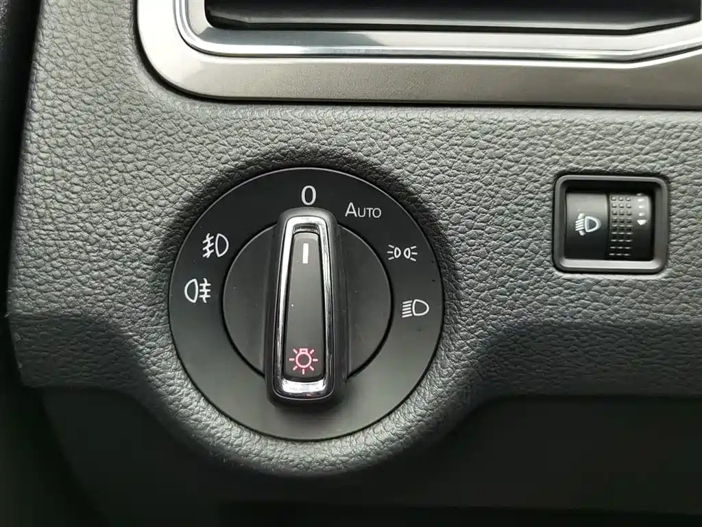 Santana 2019 1.5L automatic comfort version National VI купить на сайте DeffCars