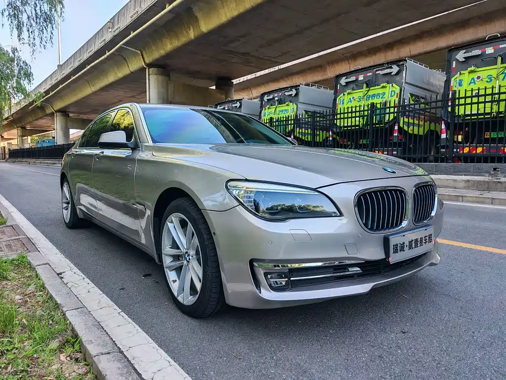 BMW 7 Series 2011 730Li Elegant купить на сайте DeffCars