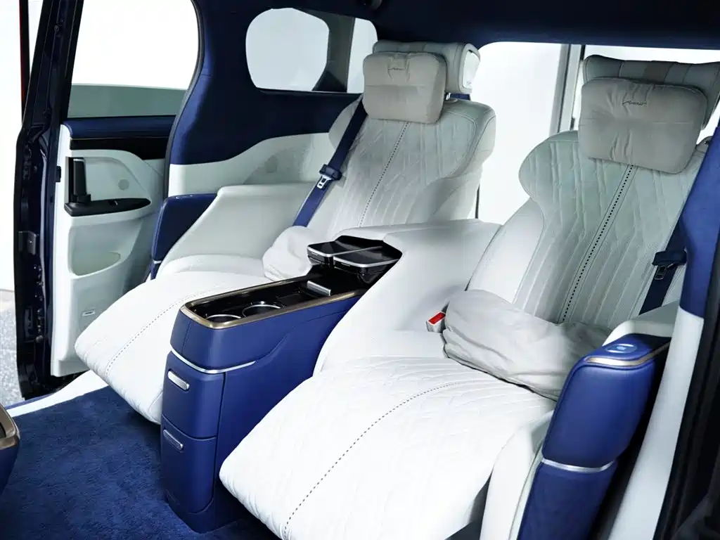 Buick GL8 2020 Avenir Four-seater Premium Edition купить на сайте DeffCars