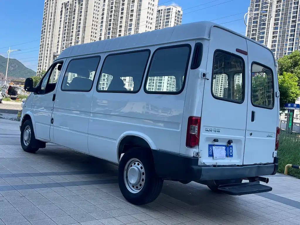 Jiangling Teshun 2021款 2.8T空间王金牛款长轴中高顶后单胎-踏6座柴油国VI JX493 купить на сайте DeffCars