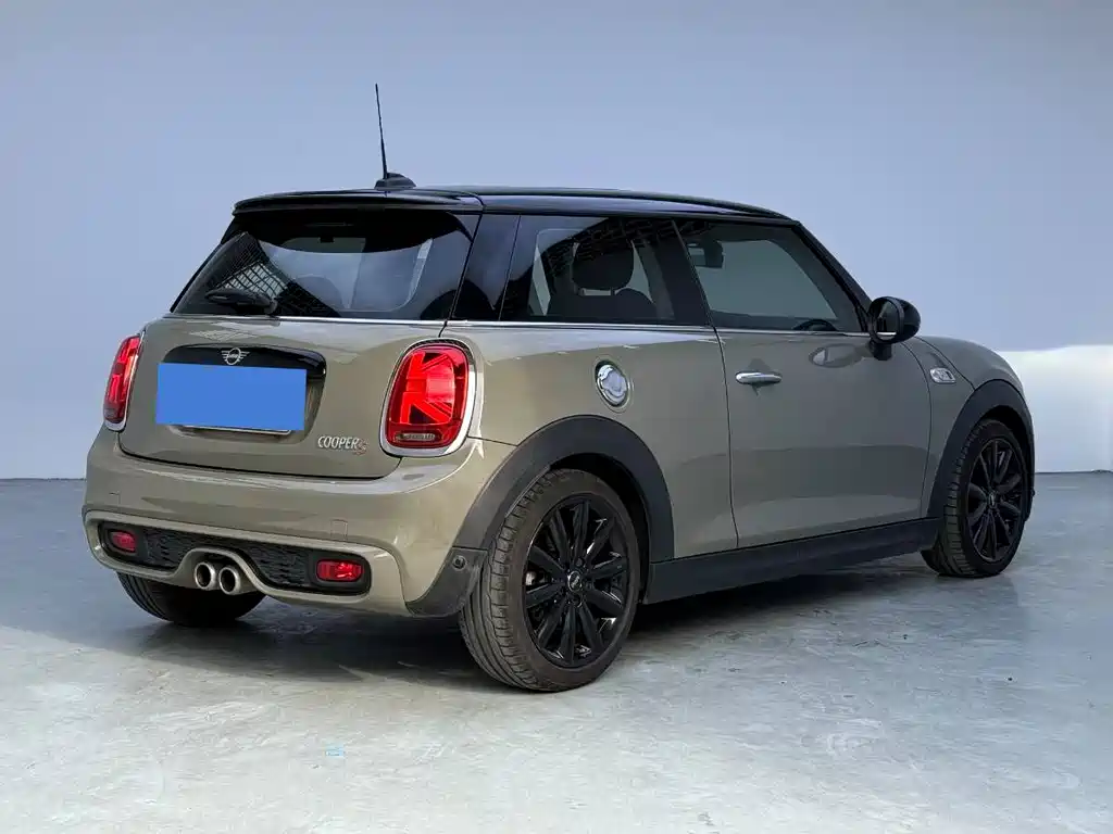 MINI 2019 2.0T COOPER S Classic купить на сайте DeffCars