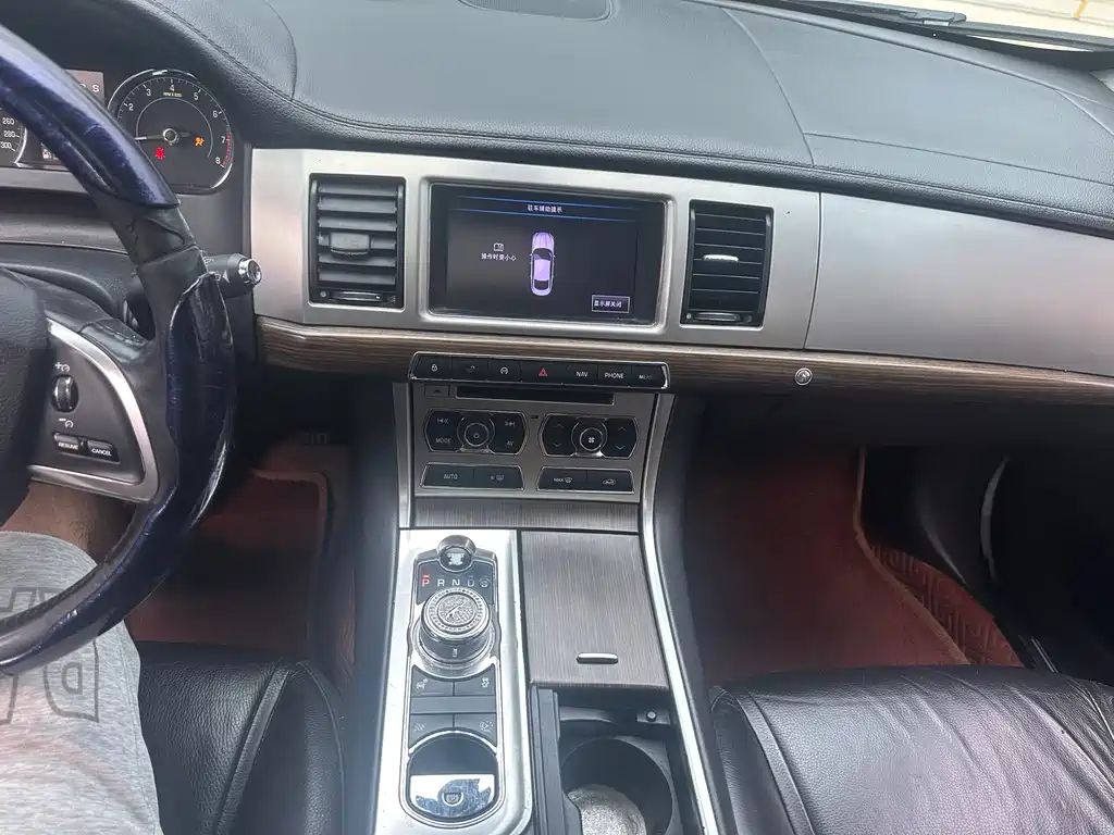 Jaguar XF 2013 XF 3.0 SC Deluxe Edition купить на сайте DeffCars