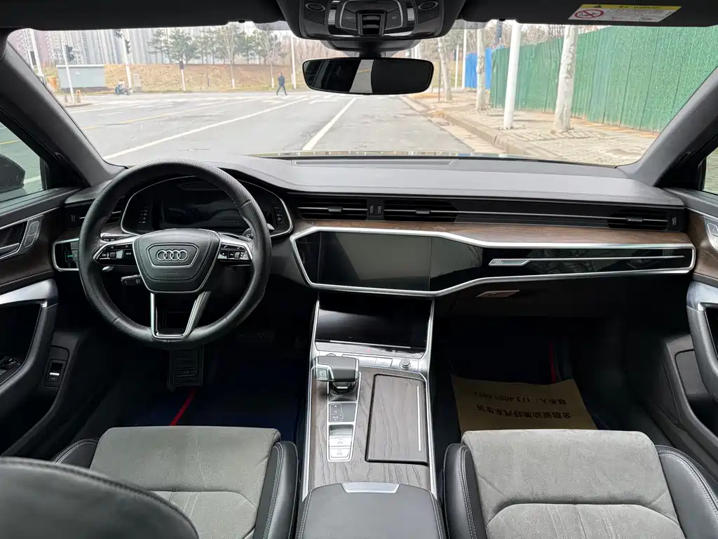 Audi A6L 2025 45 TFSI Premium Dynamic Model купить на сайте DeffCars