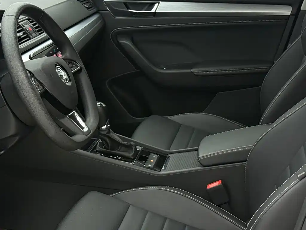 Superb 2023 TSI280 DSG Exclusive Edition купить на сайте DeffCars