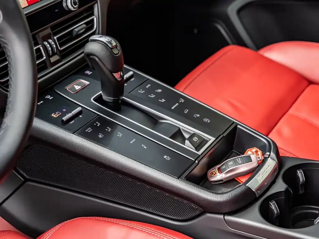 Macan 2023 Macan 2.0T купить на сайте DeffCars