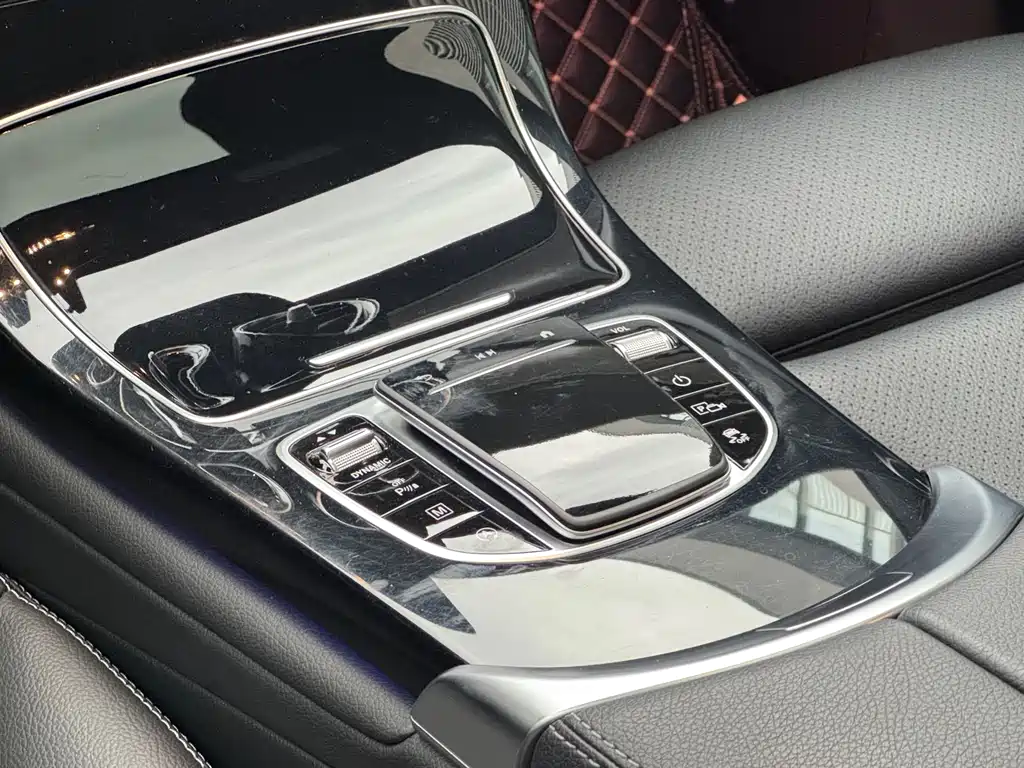 Mercedes-Benz GLC Coupe 2021 GLC 260 4MATIC Coupe SUV купить на сайте DeffCars