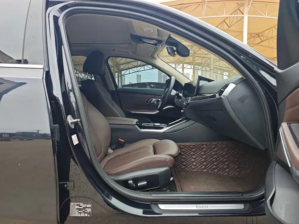 BMW i3 2022 eDrive 35 L купить на сайте DeffCars