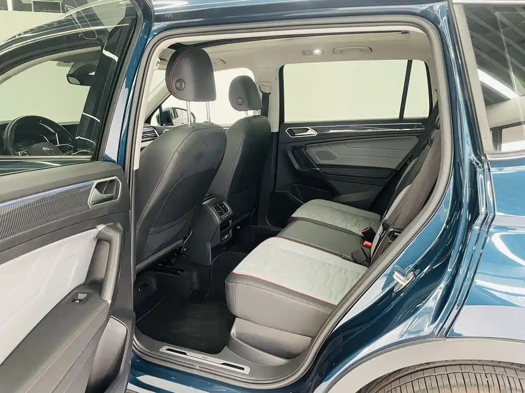 Tiguan L 2022 330TSI automatic two-wheel drive R-Line flagship version купить на сайте DeffCars