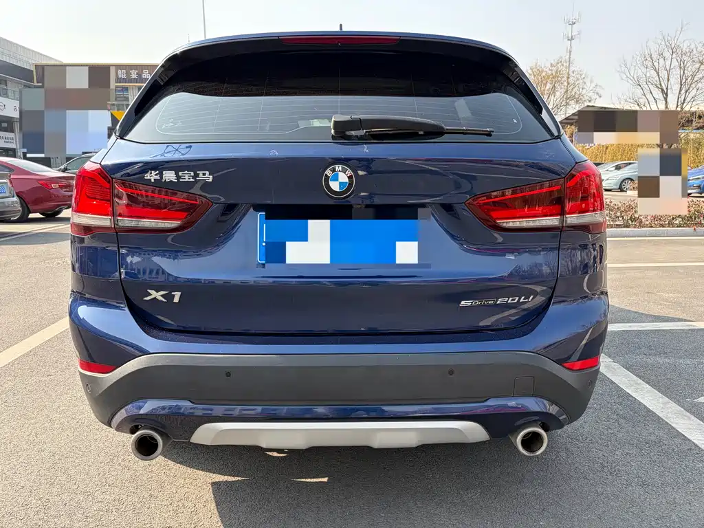 BMW X1 2020 sDrive20Li Exclusive Model купить на сайте DeffCars