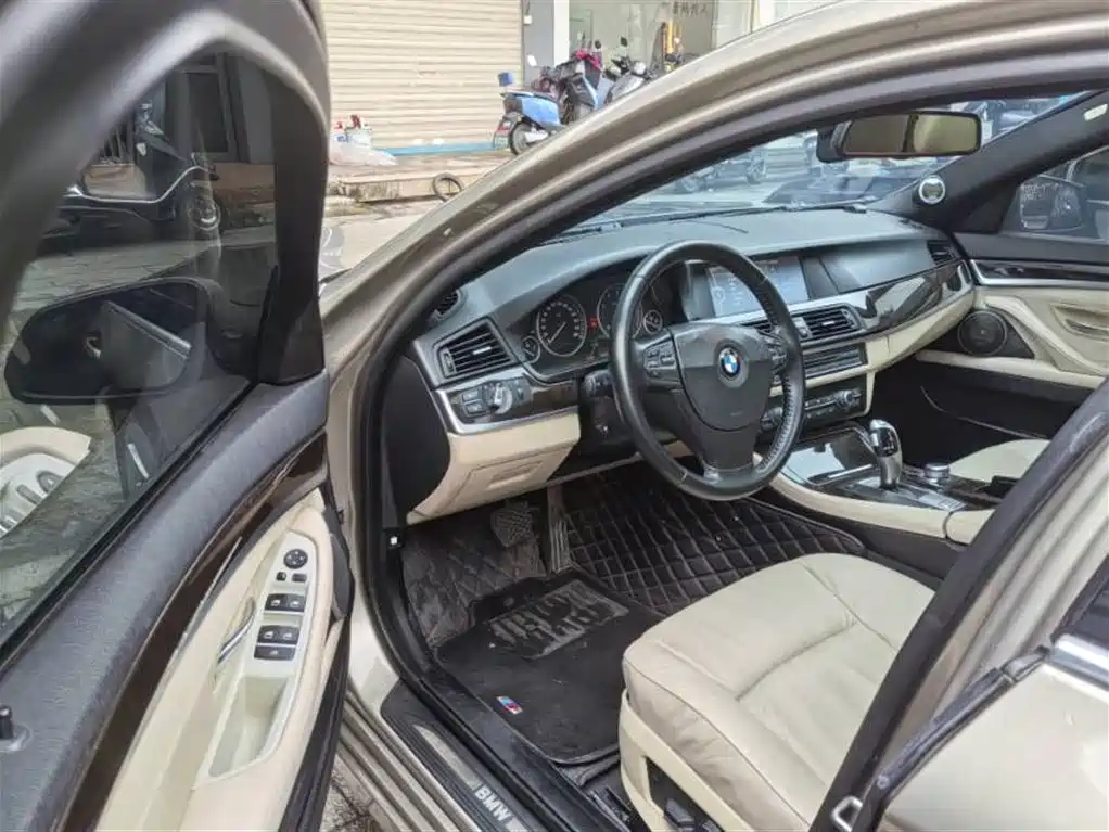 BMW 5 Series 2012 523Li Luxury Model купить на сайте DeffCars