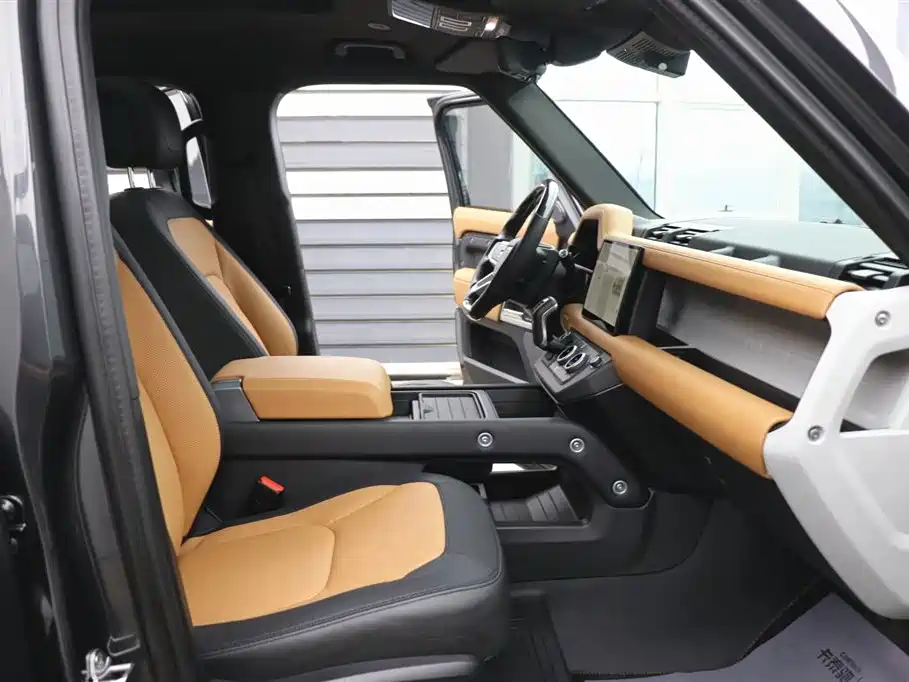 Land Rover Defender 2024 110 3.0T P400 X-DYNAMIC HSE купить на сайте DeffCars