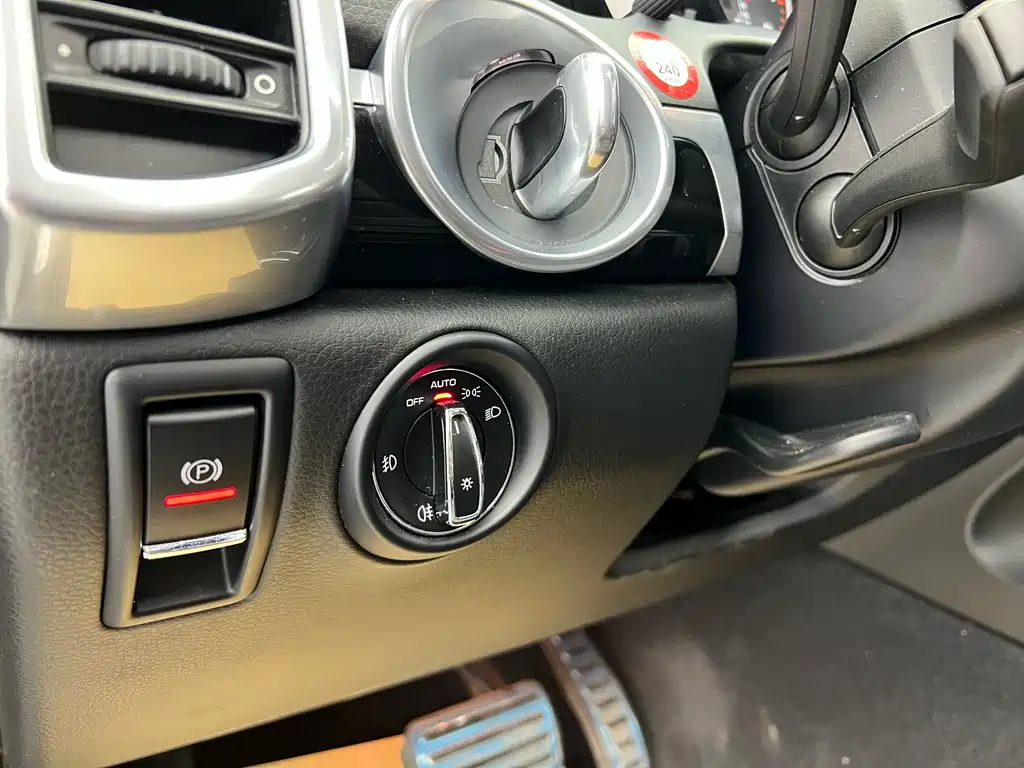 Cayenne 2016 Cayenne Platinum Edition 3.0T купить на сайте DeffCars