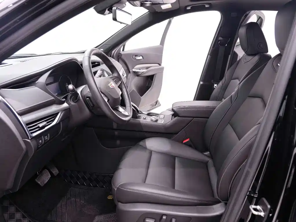 Cadillac XT4 2023 28T two-wheel drive luxury model купить на сайте DeffCars