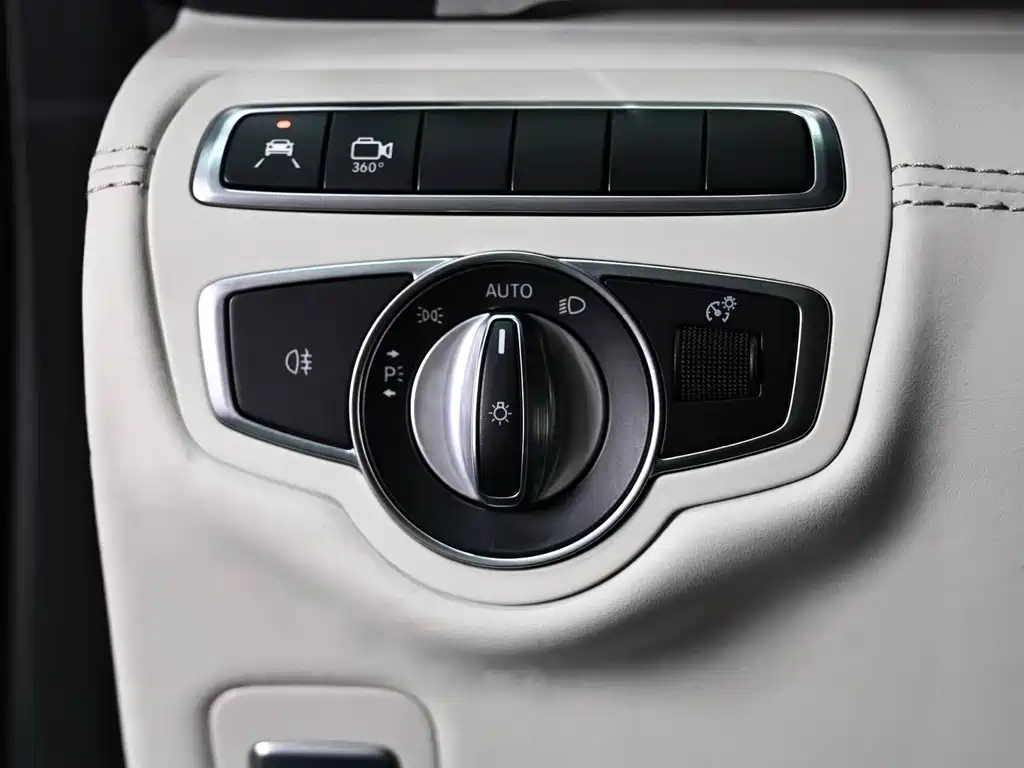 Mercedes-Benz V-Class 2018 V 260 L Premium Extended Edition National VI купить на сайте DeffCars