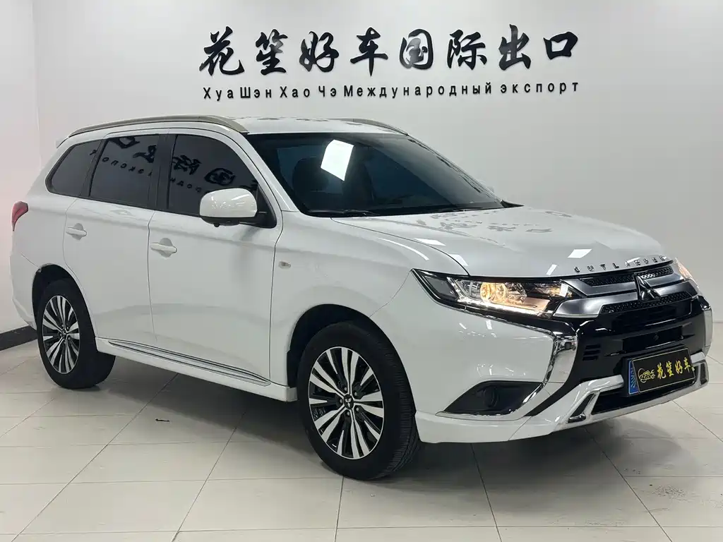Outlander 2021 2.0L 2WD Smooth Edition 5 seats купить на сайте DeffCars