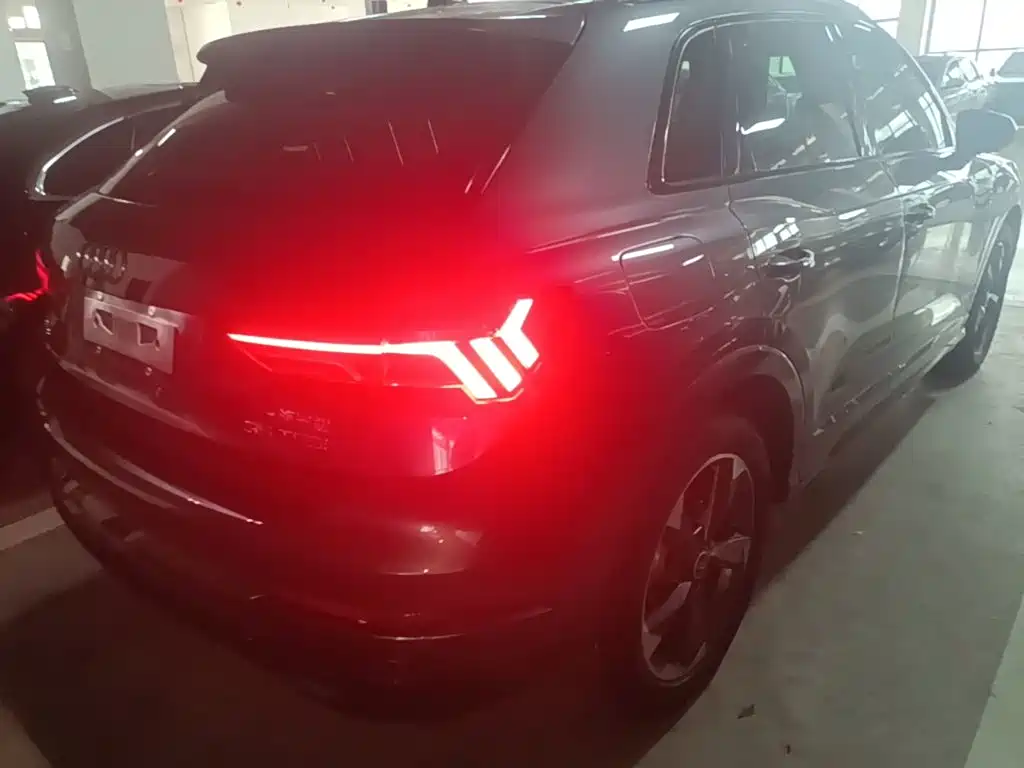 Audi Q3 2021 35 TFSI Fashionable and Dynamic купить на сайте DeffCars