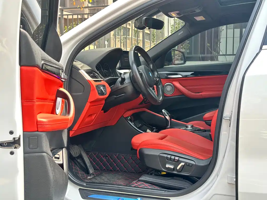BMW X2 2021 sDrive25i leading M sports package купить на сайте DeffCars