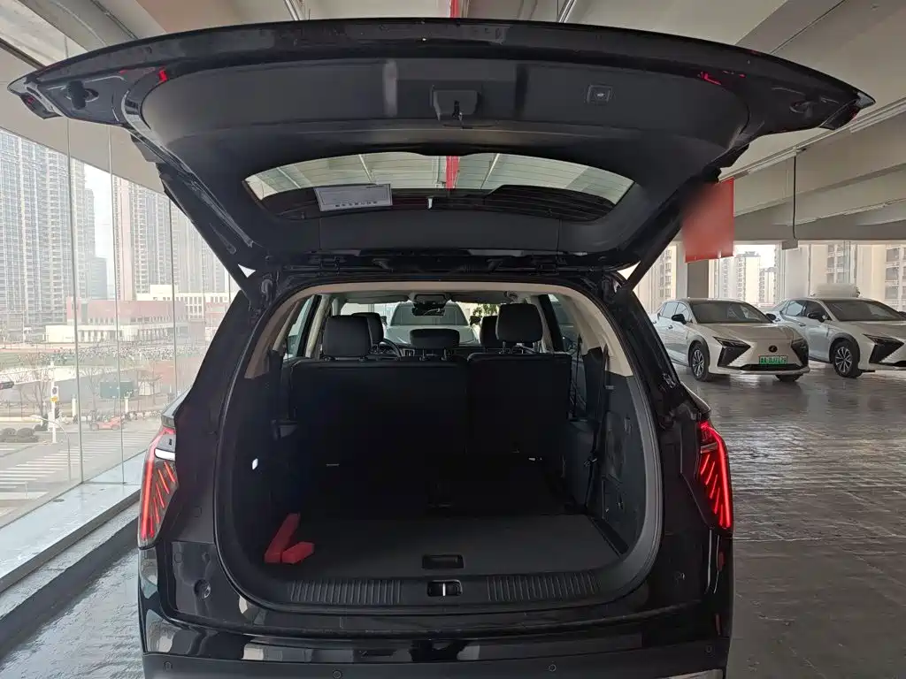 Hongqi HS7 PHEV 2024 2.0T PHEV four-wheel drive Qichang version 7 seats купить на сайте DeffCars