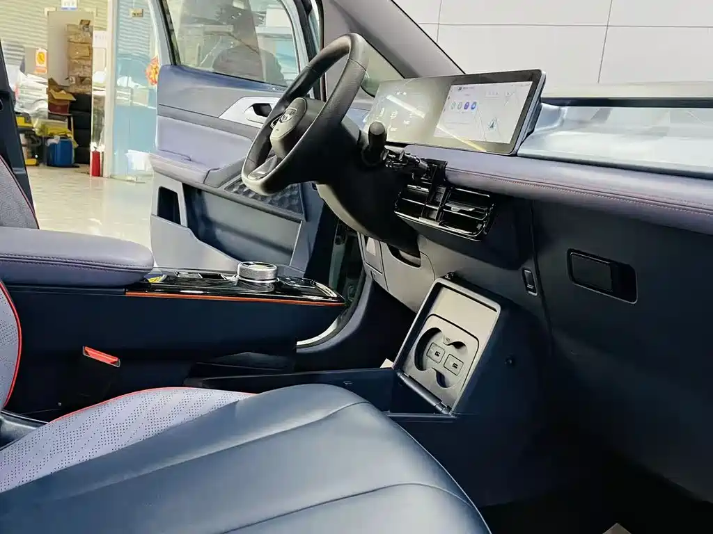Geely Geometry E Firefly 2022 model 401KM Linglong Tiger 4 seats купить на сайте DeffCars
