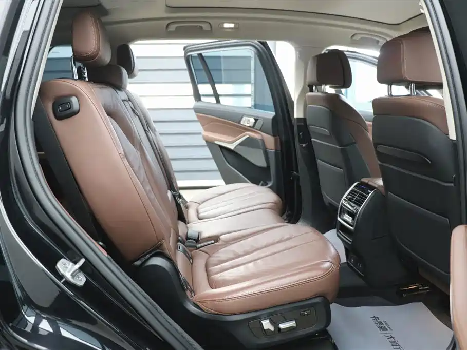 BMW X7 2020 xDrive40i Leading Luxury Package купить на сайте DeffCars