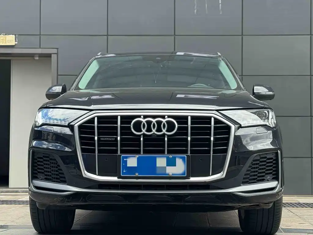 Audi Q7 2020 55 TFSI quattro S line sports купить на сайте DeffCars