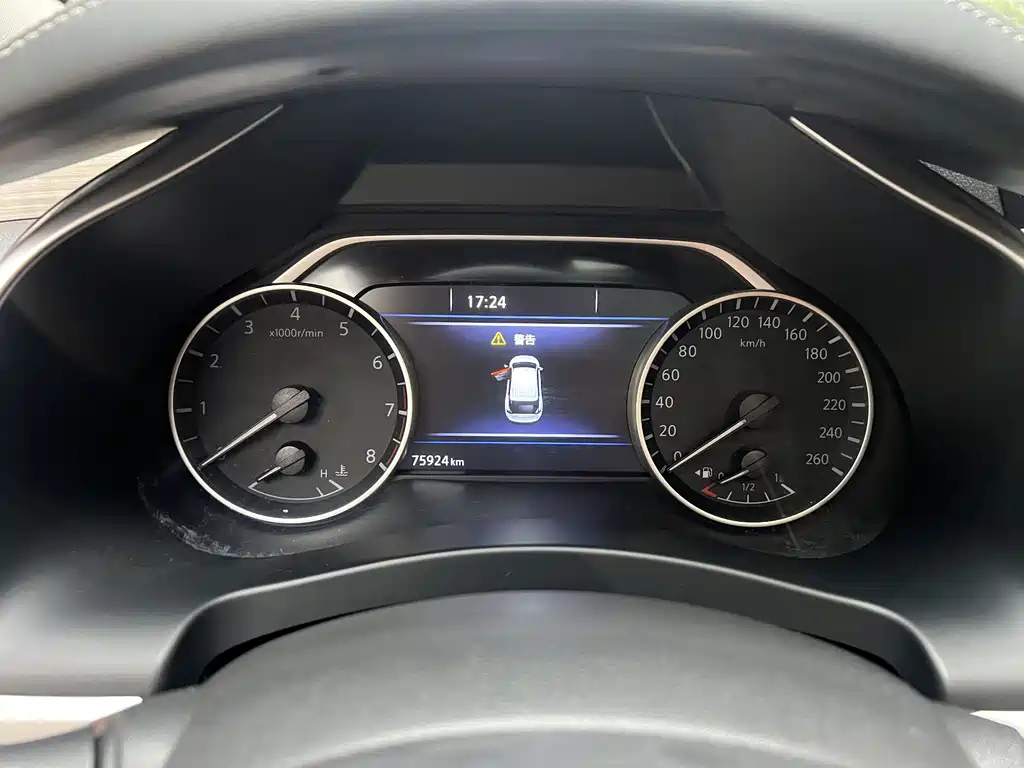 Loulan 2021 2.5L XL 2WD Intelligent Connected Deluxe Edition купить на сайте DeffCars