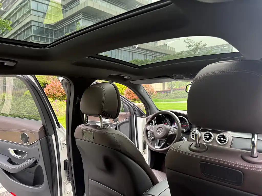 Mercedes-Benz GLC 2018 GLC 300 4MATIC Dynamic купить на сайте DeffCars