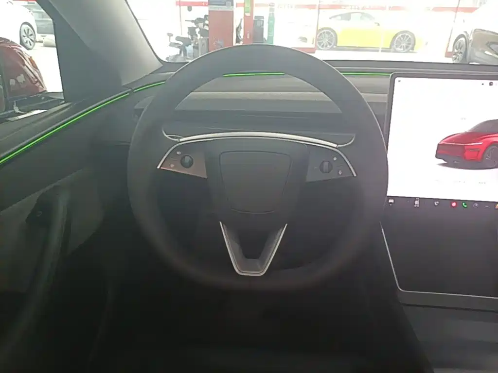Model Y 2025 rear-wheel drive version купить на сайте DeffCars
