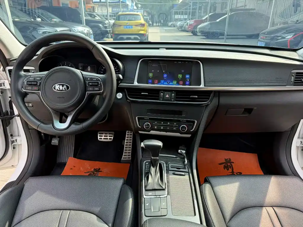 Kia K5 2017 2.0L Automatic 15th Anniversary Special Edition LUX купить на сайте DeffCars