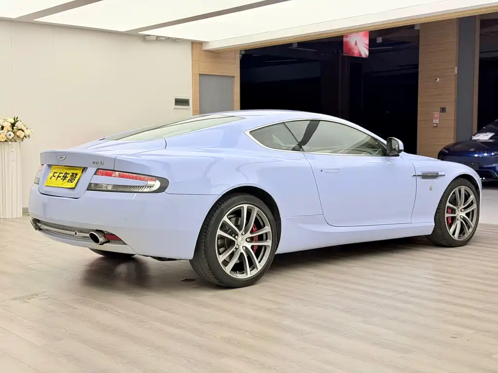 Aston Martin DB9 2011 6.0L Touchtronic Coupe купить на сайте DeffCars