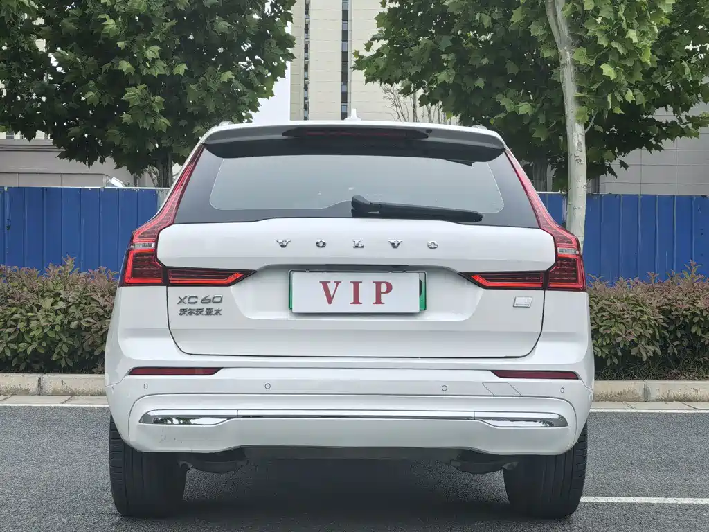 Volvo XC60 plug-in hybrid 2024 T8 plug-in hybrid long-range four-wheel drive Zhiya luxury version купить на сайте DeffCars