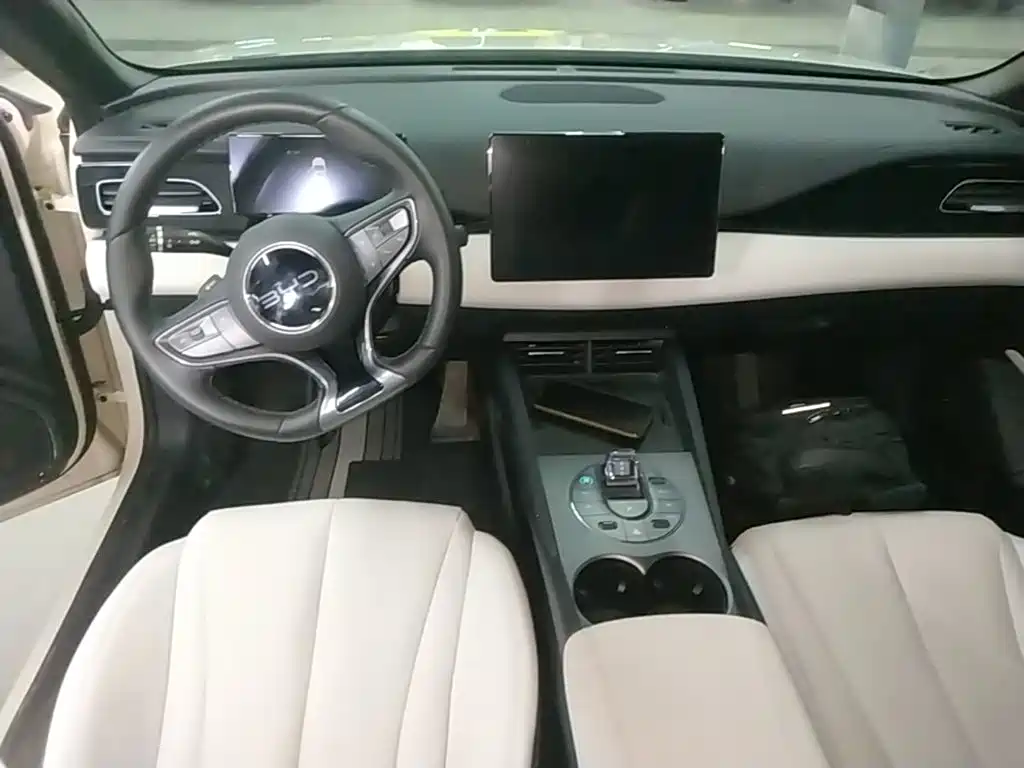 Seal 06 2025 DM-i Smart 80km Luxury Edition купить на сайте DeffCars
