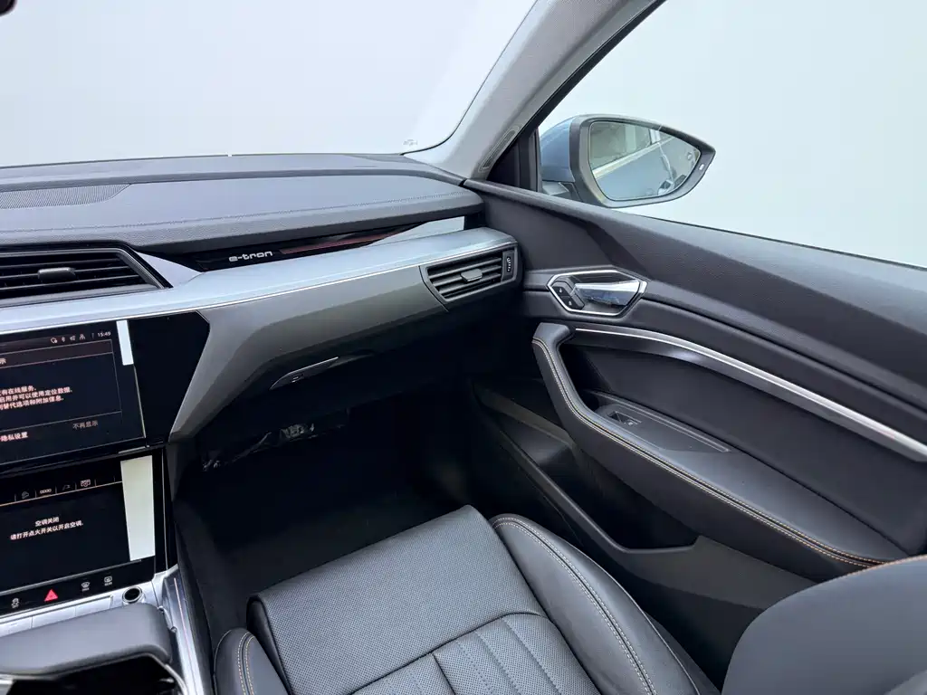 Audi e-tron 2021 50 quattro luxury model купить на сайте DeffCars