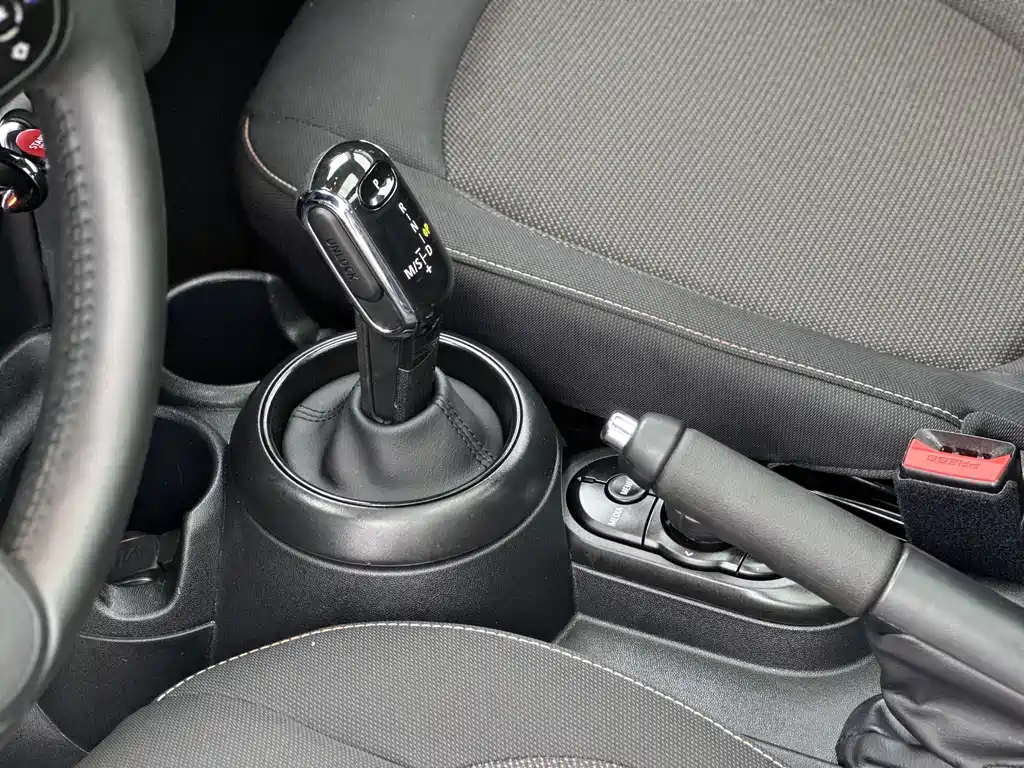 MINI 2023 1.5T ONE five-door version купить на сайте DeffCars